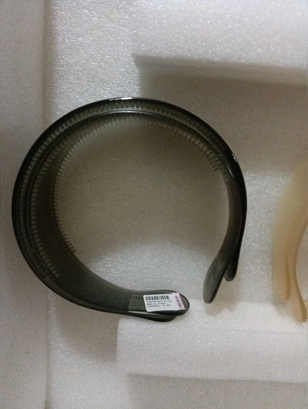 Set of Four Plastic Headbands in Black and Nude - New